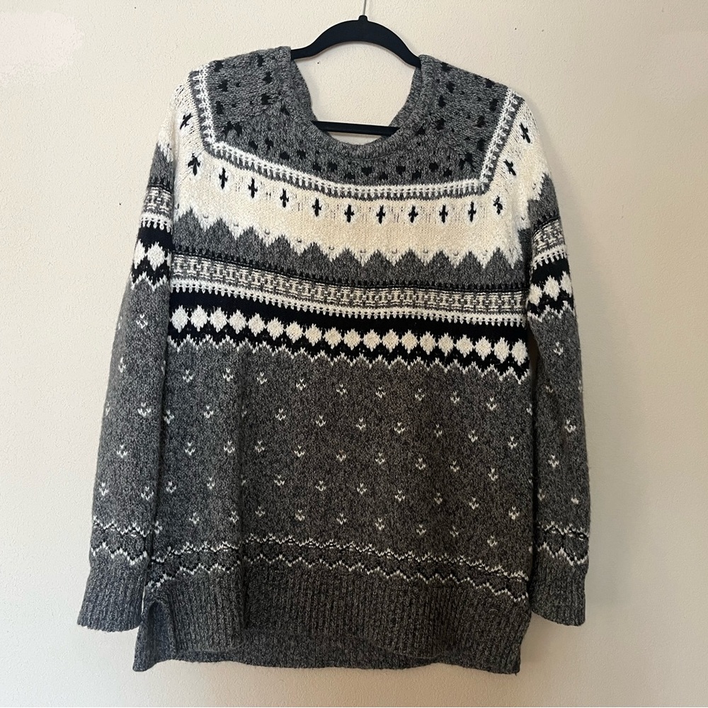 American Eagle Crewneck Patterned Thick Pullover Sweater Size Small